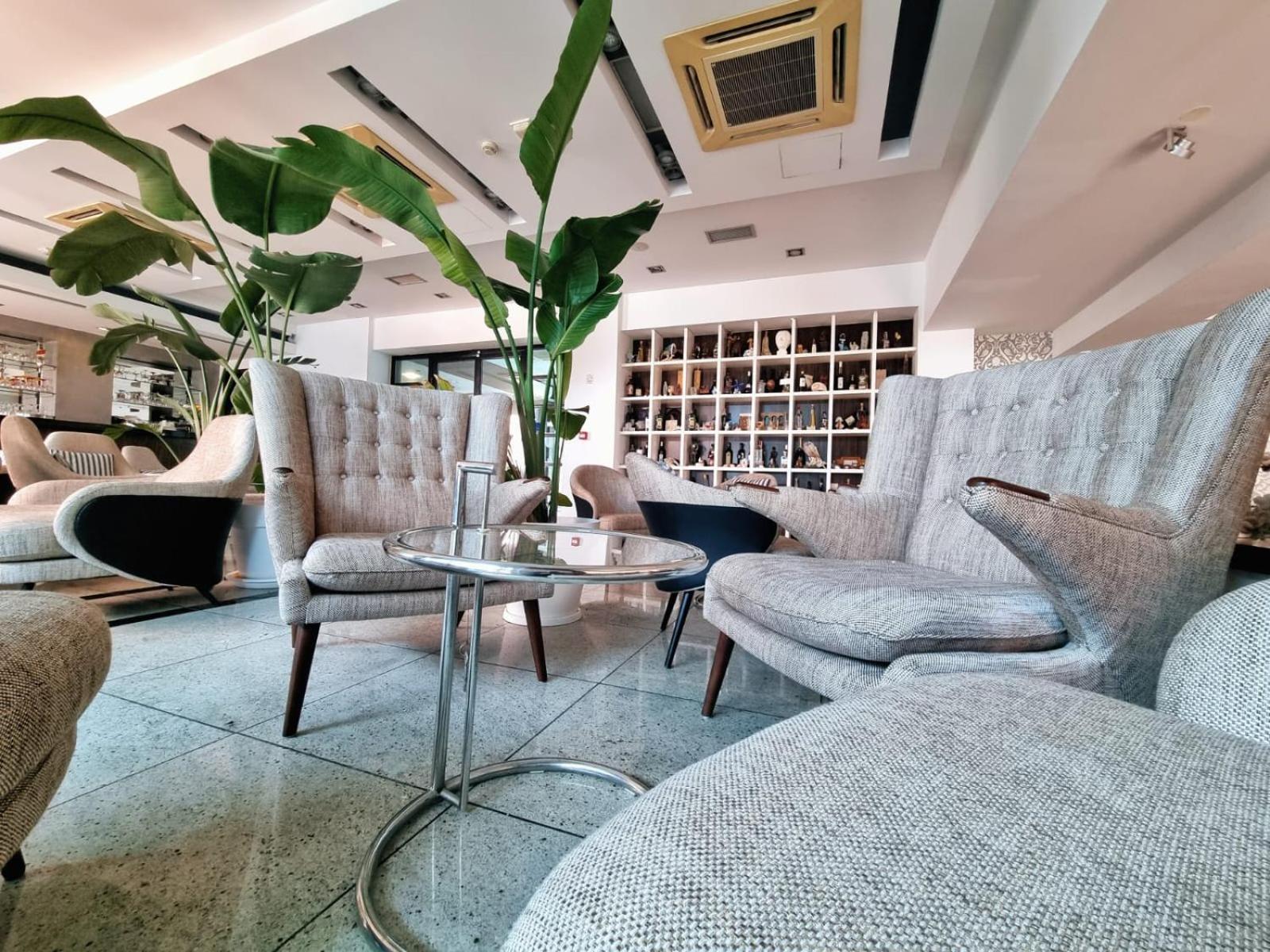 Hotel Jona Podstrana Ngoại thất bức ảnh