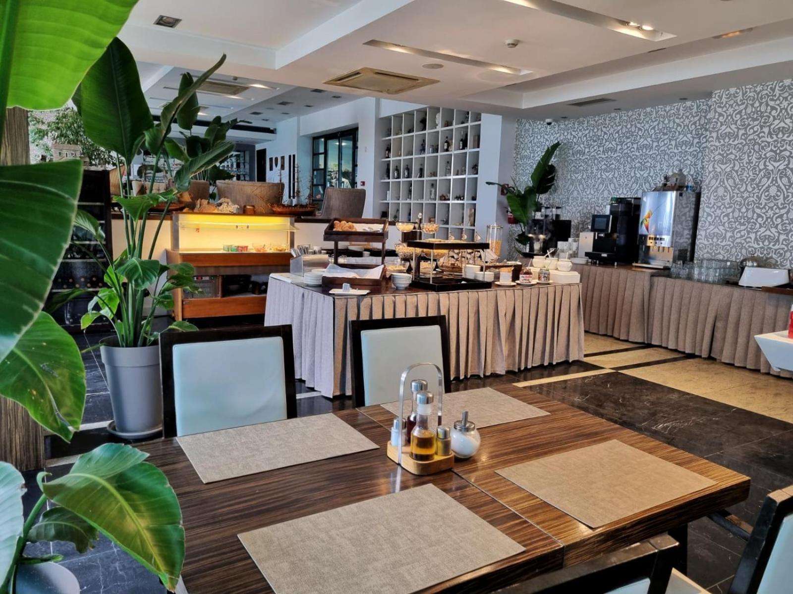 Hotel Jona Podstrana Ngoại thất bức ảnh